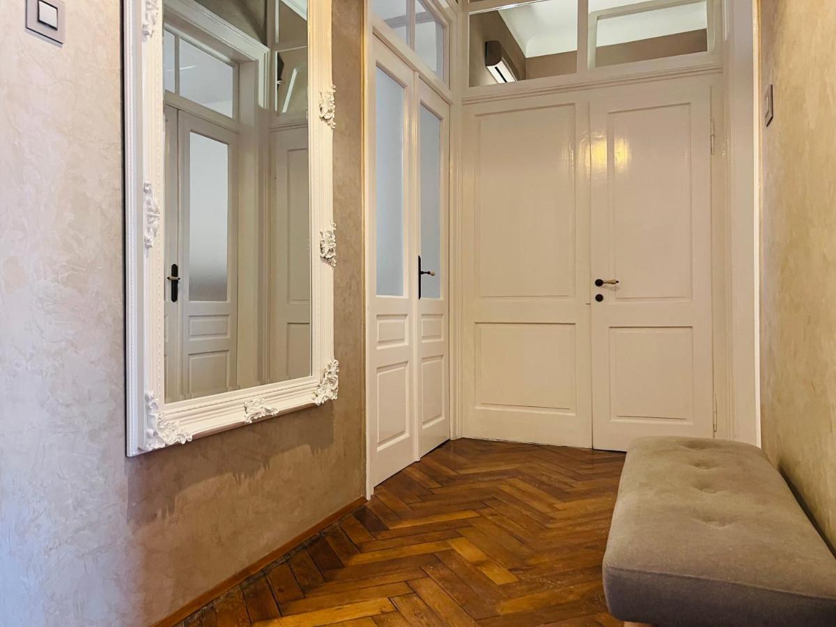 Apartment For Special Getaway Rose Pula Bagian luar foto