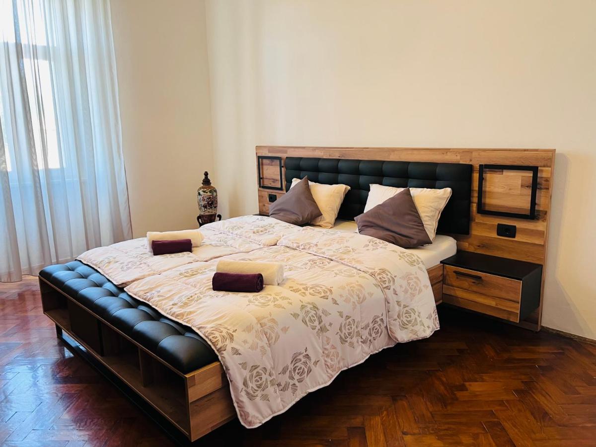 Apartment For Special Getaway Rose Pula Bagian luar foto